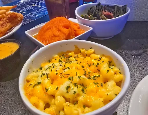 Momma’s Soul Fish & Chicken